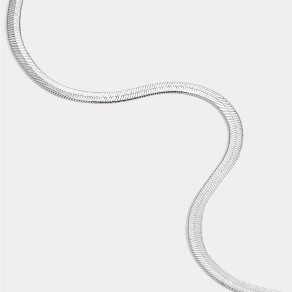 MEDIUM REGGIE CHAIN - Picture 2 of 3